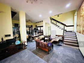 Gia đình cần bán biệt thự tại khu đô thị Mỹ Đình 2, 182m2, 4 tầng, sân vườn vip, 43 tỷ. 0966 711 386