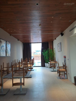 Cần bán gấp nhà 8 tầng 120m2 mặt phố Lạc Long Quân. Giá thỏa thuận - LH: 0815 781 261