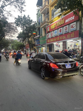 Bán nhà mặt phố Thuỵ Khuê 52m x5tầng. Mặt tiền 5m nở hậu 5,2m lô góc. Gía 18.5 tỷ. Dòng tiền 40tr