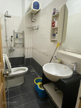 Hiếm! Gần phố, ngõ thông, ô tô đỗ cửa, cạnh 2 bãi gửi xe, gần trường gần chợ, ở + kinh doanh đỉnh.