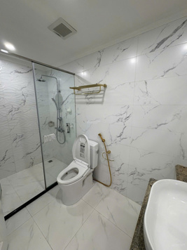 Bán căn hộ cao cấp Aqua 2 phòng ngủ, view sông hồng, vị trí sát khu phố cổ, Quận Ba Đình, Hà Nội