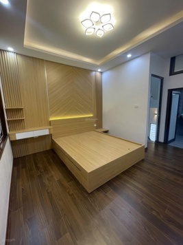 Chính chủ bán nhà thoáng 3 mặt ngõ ngay trung tâm Đống Đa, giá nhỉnh 6ty. Liên hệ Ly Tran- 09325108