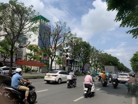 Bán nhà ngang bề thế 5m đường Cửu Long, Phường 2 Tân Bình, khu vực rất hiếm nhà bán, 49m2 chỉ 12 tỷ