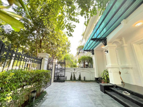 Hàng hiếm biệt thự song lập Hoa Lan 250m2 thô, sông sau thoáng, vị trí trung tâm Vinhomes Riverside