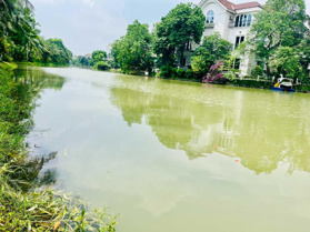 Bán gấp BT Bằng Lăng 03 - 02 hướng ĐB, diện tích 408m2 xây dựng 712m2 căn thô view sông rộng, 99 tỷ