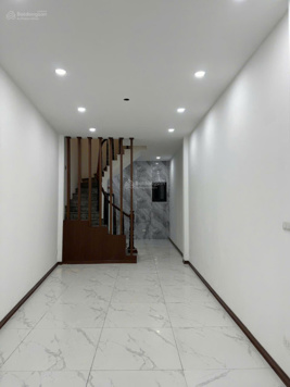 Hoàng Hòa Thám - 40m2 sử dụng - Kinh doanh - Ngõ ba gác - Chủ cần bán gấp - Giảm chào 500tr