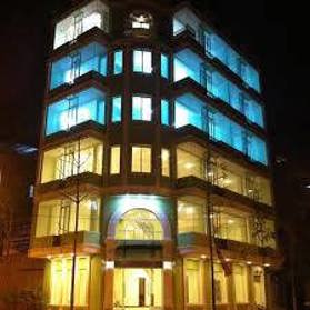 Mặt phố Lạc Long Quân - thang máy - vỉa hè - kd - trung tâm Hồ Tây - 7 tầng - 89mx5.5m, 0963 060 881