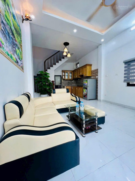 Cần bán gấp căn nhà 5tầng full nội thất trung tâm phố Ngọc Trục, Đại Mỗ, Nam Từ Liêm