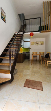 Hơn 3tỷ, nhà đẹp 5tầng, sổ riêng, ôtô đỗ cửa, hơn 10m ra phố Quỳnh Mai, ngõ thông phố Chùa Quỳnh