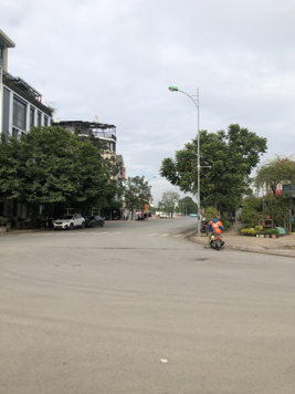 Lô góc 80m2, 160m2 đất phường Việt Hưng, đường to 13.5m nhìn công viên, giá 21.2 tỷ và lô 75 - 85m2