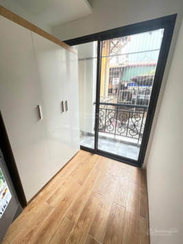 Một nhà ra phố Bạch Mai, 5tầng thang máy, 8 phòng khép kín, 80m2 hơn 13tỷ