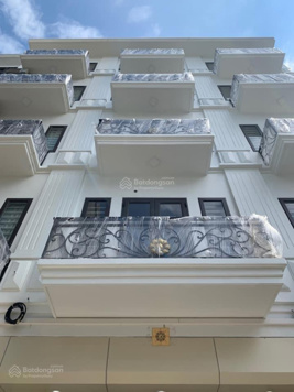 CHÍNH CHỦ BÁN NHÀ PHỐ CÁT LINH- LÕI QUẬN- GẦN PHỐ- DÂN TRÍ CAO- TIỆN ÍCH- SAU QUY HOẠCH ÔTÔ ĐỖ CỔNG