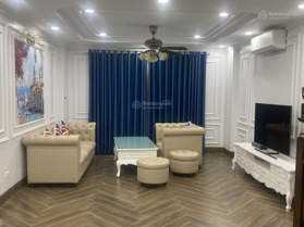 Bán nhà Nguyễn Văn Cừ, DT 66m2 x 7T, MT 4.8m, nhà đẹp long lanh, thang máy xịn, oto tránh, 13 tỷ 2