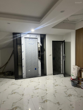 Nguyễn Văn Tuyết - Bán nhà riêng mới chia lô 39m, 40m ra ô tô, 6 tầng thang máy xịn,êm độ trễ thấp