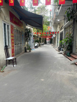 Nhà dân xây phố 8/3 40m-MT 3.4m-Ngõ thông-Hai thoáng trước sau-5m ra oto-Gần chợ-SDCC-Nhỉnh 6 tỷ