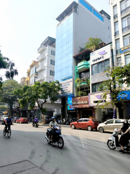 Siêu phẩm! Bán nhà phố Giang Văn Minh, Ba Đình, ô tô tránh, vỉa hè, KD sầm uất, 130m, MT 12m, 47 tỷ