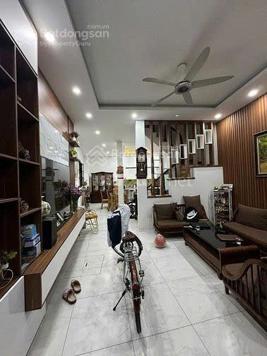 Chính chủ cần bán nhà Phố Láng Hạ, Thành Công, Ba Đình DT 54.2m MT 4 M nhà nở hậu giá 9 tỷ