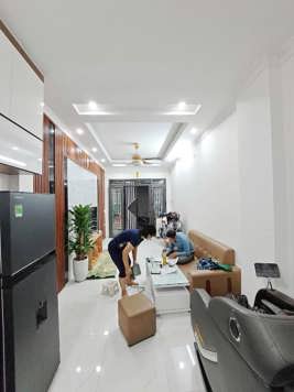 Đông  thiên  _ vĩnh hưng  _ hoàng mai  .