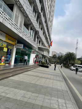 Chính chủ cần bán gấp Shop Chân đế Vinhomes West Point Phạm hùng đang cho ngân hàng thuê: 1,9tỷ/năm