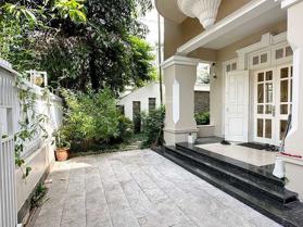 Bán biệt thự VIP khu T3 Ciputra sân vườn rộng, view sông