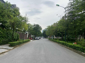 Bán biệt thự Ciputra khu K - DT gần 400m2 mặt tiền rộng view vườn hoa và công viên xanh hồ điều hòa