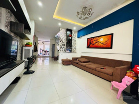 Cơ hội sở hữu ngôi nhà 5 tầng đẹp tại Âu Cơ, Tây Hồ* 110m2 gần mặt phố, kinh doanh, ô tô 5 chỗ