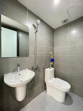 Toà CHDV Chùa Láng. Gần Đại Học Ngoại Thương và Học Viện Ngoại Giao. Diện tích 89m2 7tầng, 25p