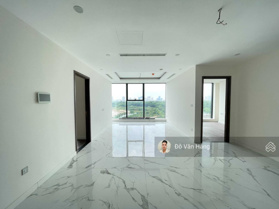 Bán căn 3 ngủ 100m2 Sunshine City view sân golf, ban công đông nam giá tốt, liên hệ: 0965 784 886