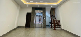 Bán nhà phố Nguyễn Văn Cừ, 52m2, 6 tầng, giá 15 tỷ, lô góc, ô tô vào nhà, ở sướng