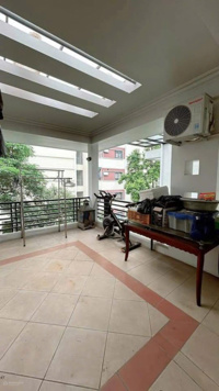 TT Ba Đình - ngõ to như phố - phân lô - vỉa hè - ô tô tránh - an sinh đỉnh - ô tô chạy vòng quanh