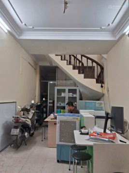 13 tỷ - Bán nhà phân lô cán bộ Trần Quốc Hoàn - 2 ô tô tránh - 30m ra mặt phố - 2 thoáng