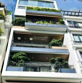 Chính chủ! Bán nhà phố Lý Nam Đế, kinh doanh sầm uất, vỉa hè rộng, DT 65m2, 5 tầng, MT 5.5m, 42 tỷ