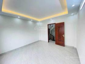 Nhà phố Đại La, 6 tầng đẹp mới ở ngay, gần phố