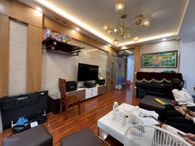 Vip! Lô góc Nguyên Hồng phố vip kinh doanh đỉnh cao vừa ở vừa cho thuê 50/60m2, 6T nội thất đẹp