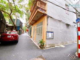 Bán đất 79m2 chính chủ tại 110 Nguyễn Hoàng Tôn, phân lô, ô tô