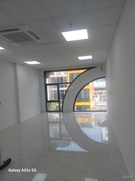 3tầng khối chân đế chung cư Nguyễn Cơ Thạch sổ đỏ lâu dài kinh doanh mọi mặt hàng, DT 150m2x75tr/m2