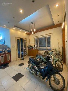 Bán nhà ngõ 130 Xuân Thuỷ - Phan Văn Trường - khu phố thương mại- kinh doanh ngày đêm- 61m2- 15.8tỷ