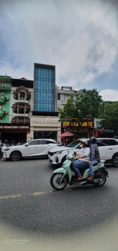 Bán nhà phân lô Quần Ngựa. Ô tô tránh, kinh doanh. Sổ đỏ nở hậu