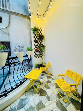 Cách 1 nhà ra phố - Nhà đẹp hộ khẩu Hai Bà Trưng