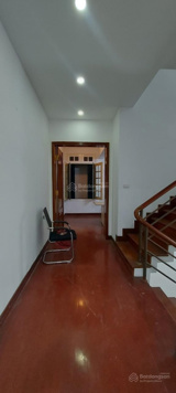 Biệt Thự Đẳng Cấp Thượng Lưu - Cầu Giấy 185m 5T MT 10m Giá 32.3 Tỷ Sân Vườn Gara Ô Tô An Ninh 24/24