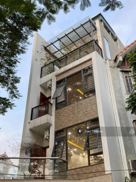 Hiếm. View công viên, 115m2 nhà 6T khu TĐC Xóm Lò thượng thanh thang máy, full nội thất tiền tỷ