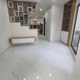 LÔ GÓC 8.9 Tỷ Nhà Mới, KĐT Văn Quán, mặt ngõ, ô tránh, DTsổ 38.m2/50m2 tầng 2,5 tầng, 4 ngủ