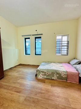 Bán nhà đẹp tại 138 đường Giáp Bát, giá tốt chỉ 9,6 tỷ, 50m2, 4 PN, 3 PT