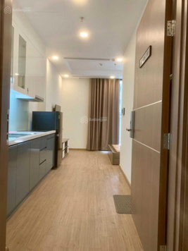 Chính chủ bán gấp: Căn 2PN, 56m2, 2.55 tỷ và Studio 1 tỷ 350tr, 28m2 Vinhomes Green Bay, 0963 081 356