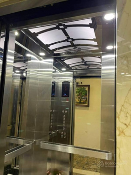 Bán nhà mặt phố Trần Phú, DT 39m2, MT 3,4m, xây 6 tầng, giá 26 tỷ LH 0916 044 788