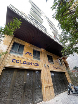 Bán toà căn hộ dịch vụ chung cư mini phố Hoàng Cầu, gần phố, ô tô, mới xây, DT 120m2, 9 tầng, MT 6m