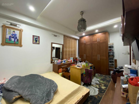 Bán căn hộ chung cư Học Viện Quốc Phòng, 136 m2, 3 PN, căn góc, tầng cao, có lốt ô tô, giá 7,5 tỷ