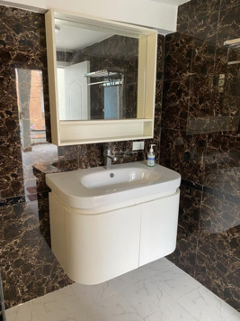 Siêu phẩm nhà mặt phố view Hồ Tây nhà lô góc kinh doanh sầm uất