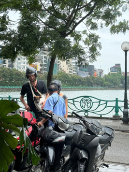 Nhà mặt phố Nguyễn Đình Thi - Trích Sài, DTMB 600m2, mặt tiền 40m. Giá xxx tỷ. Quận Tây Hồ