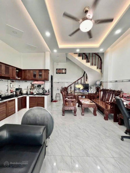 Bán nhà Trung Kính - diện tích 45m2 - 9.2 tỷ (có tl) - ngõ 3 gác tránh